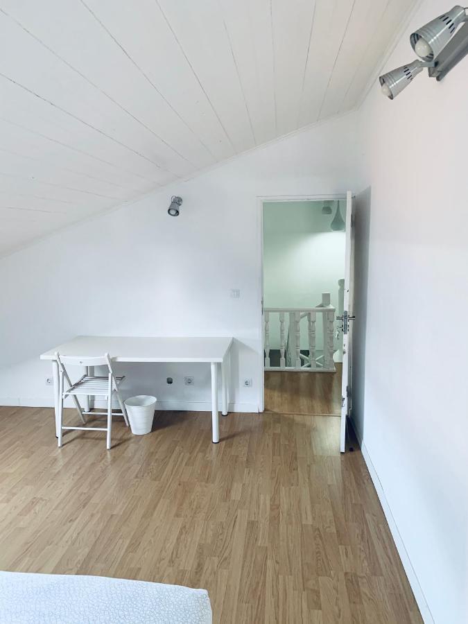 Restelo House Shared Appartment Algés Buitenkant foto